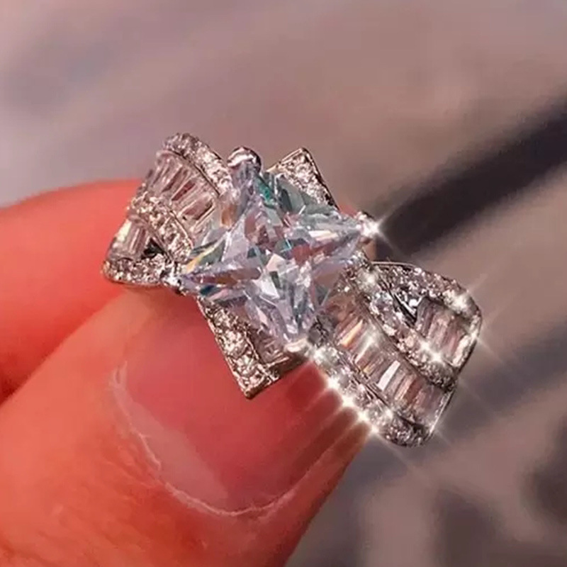 F1054 white gold