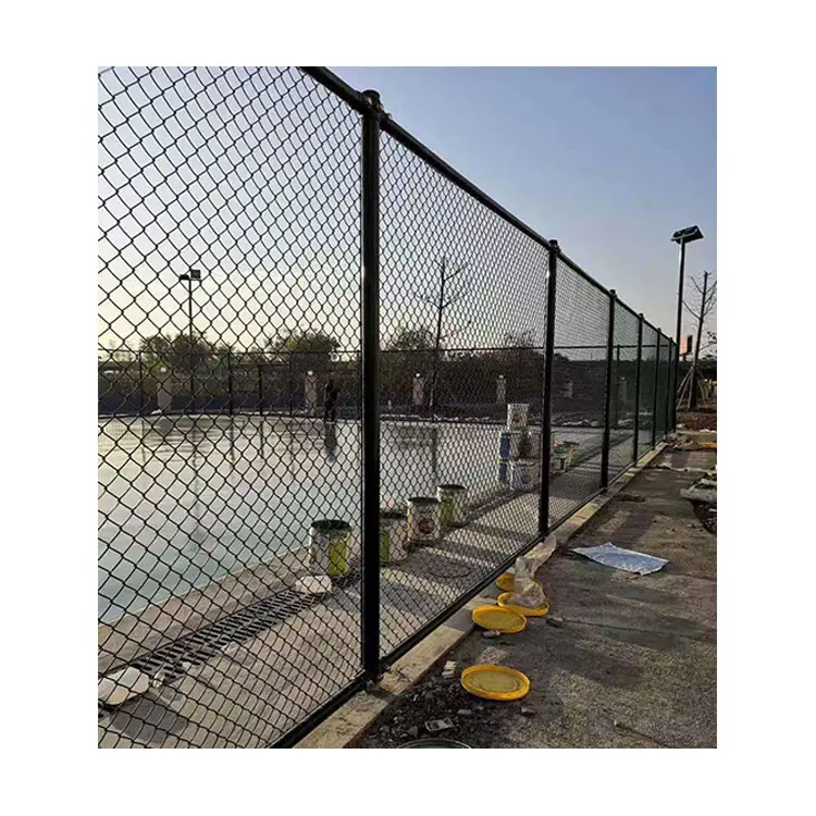 La migliore vendita di recinzione dello stadio della parete di confine della rete metallica di ferro verde di dimensioni Multiple