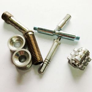 Servizio di lavorazione personalizzata CNC piccolo perno filettato in ottone inserto testa esagonale in acciaio inossidabile parti tornio CNC tipo di brocciatura - Product Image 4
