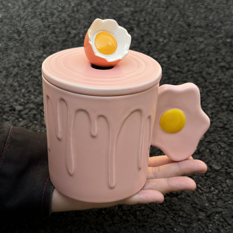 Tasse rose + cuillère + couvercle