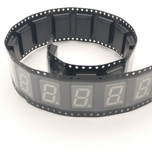 Jstronic Smd 7-сегментный однозначный 0,56 дюймов красный белый цвет Smd 7-сегментный светодиодный дисплей - Product Image 2