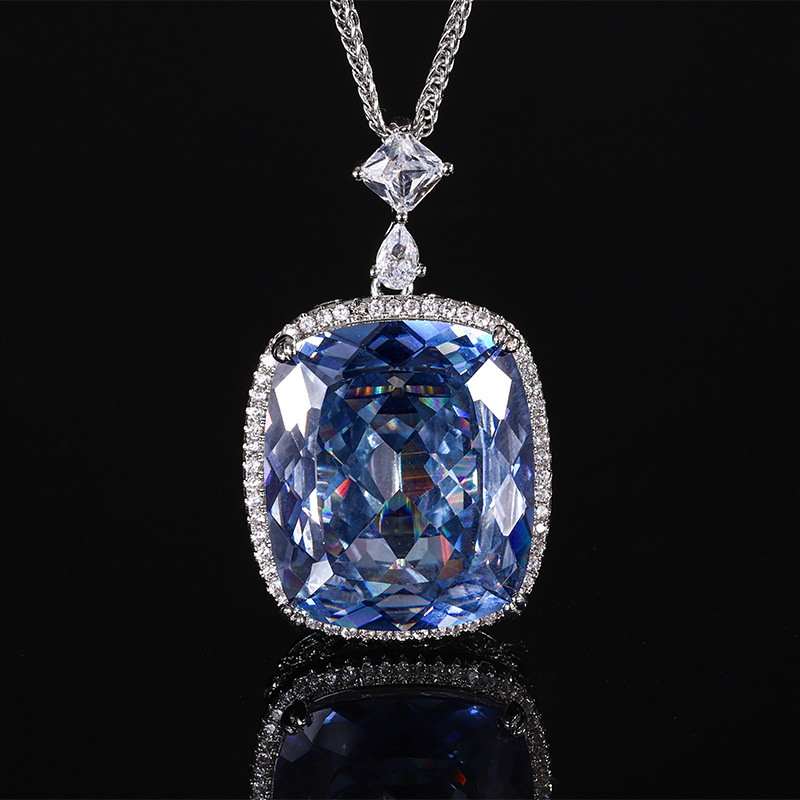 Pendentif plaqué Bleu Blanc avec chaîne Chopin