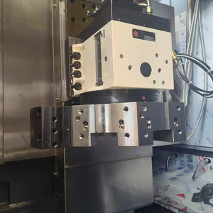 Máquina herramienta de combinación de torneado y fresado multifuncional Procesamiento de metales Sistema de control Fanuc KV 400
