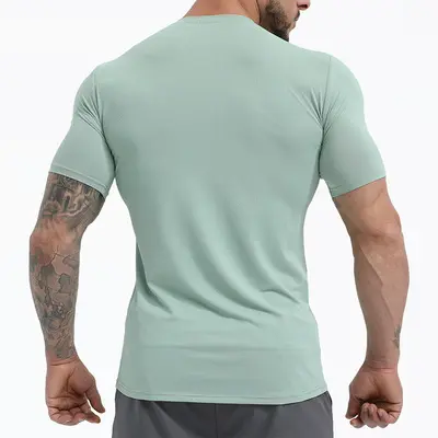 قميص رجالي رياضي, قميص رجالي رياضي جديد موديل 2021 بأكمام قصيرة وألوان سادة ، معطف للياقة البدنية سريع الجفاف لصيف 160