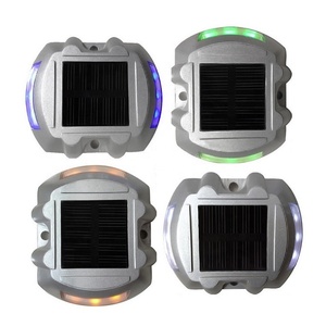 卸売屋外ドライブウェイ歩道ガーデンパスウェイデッキドックアルミニウム<span class=keywords><strong>LED</strong></span>舗装マーカーライトソーラーパワーロードスタッドライト