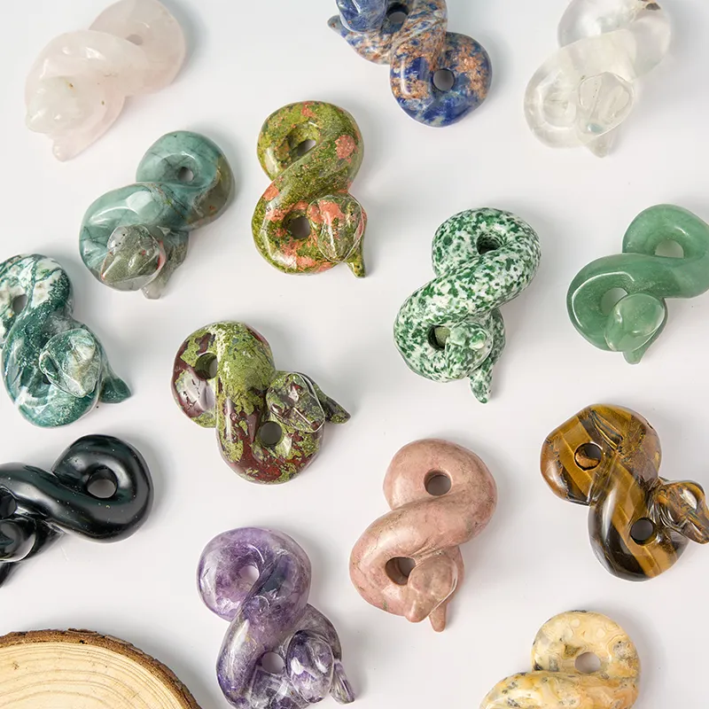 Fábrica al por mayor piedra semipreciosa artesanía piedras preciosas tallas de animales tallas de serpiente de cristal