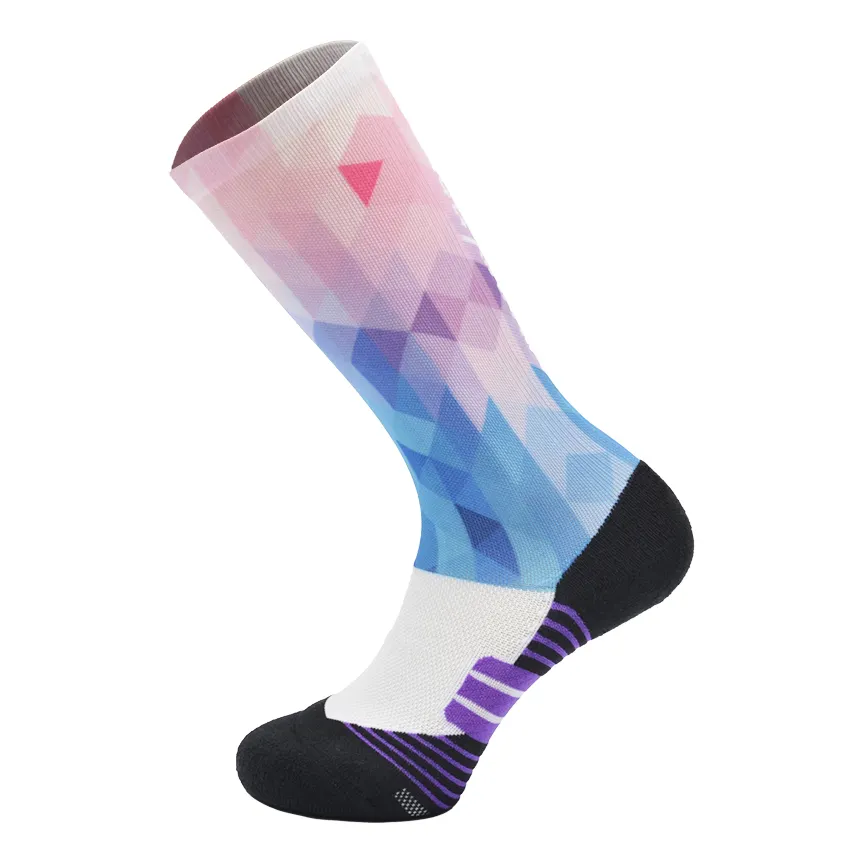 Ücretsiz tasarım boş süblimasyon atletik çorap toptan terry spor kıyafet özel orta ekip kadın spor çoraplar