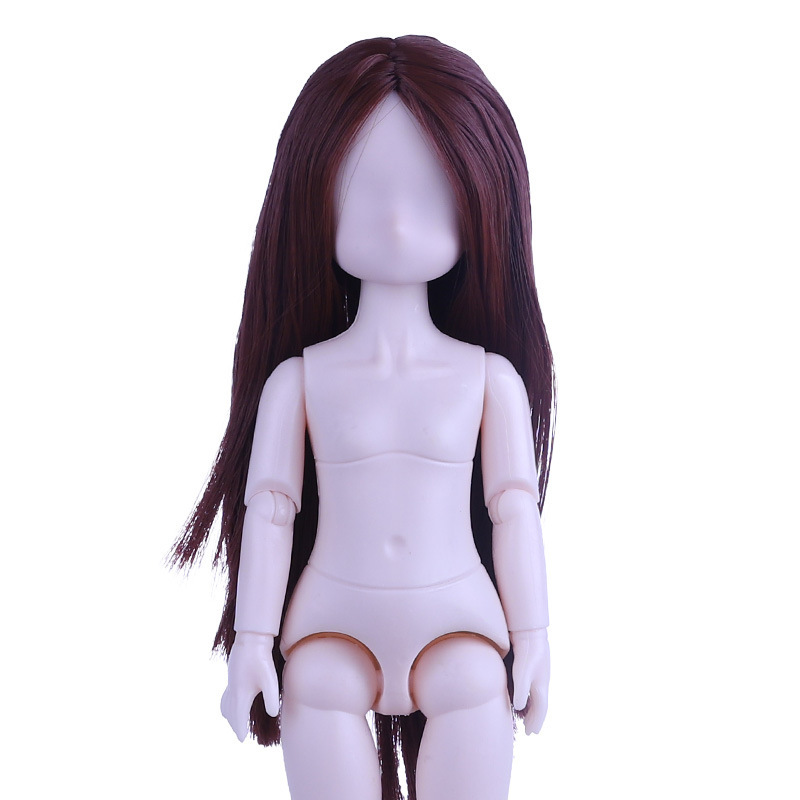 Cabello lacio rojizo parduzco con raya al medio - cabeza + cuerpo