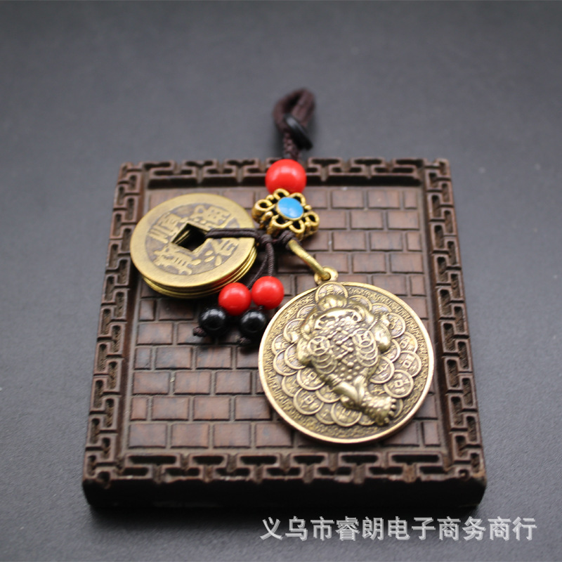 Three-legged toad (black and red beaded five-emperor coin clasp)