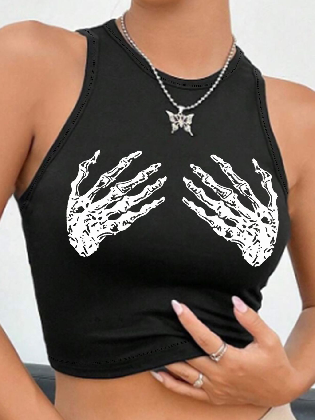 Huella de mano de calavera negra