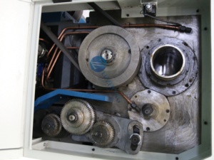 大型重型金属大型发动机车床cw6180 cw6163卧式金属车床 - Product Image 4