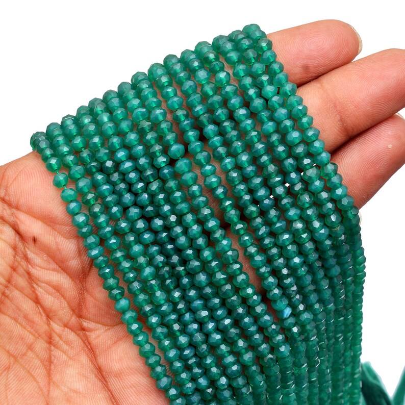 สีเขียว