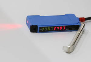 FF-403G绿灯光纤放大器，电位计调节，颜色检测光纤传感器 - Product Image 3