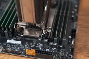 Placa-mãe Super-micro X13SRA-TF CEB <span class=keywords><strong>Intel</strong></span> Xeon Série W-3400 e Processadores Série Xeon W-2400