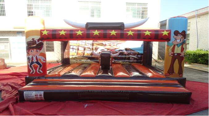 Colchoneta inflable de corrida de toros