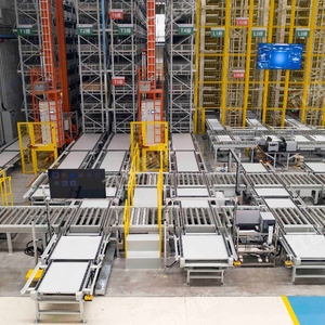 Solución de almacén automatizada Sistema de almacenamiento automático ASRS Sistema robótico de lanzadera de radio utilizado para clasificar