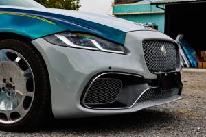 ชุดบอดี้กันชนด้านหน้ารุ่นปรับปรุงสำหรับ Jaguar XJ 2010 2019พร้อมตะแกรงเสริม - Product Image 2