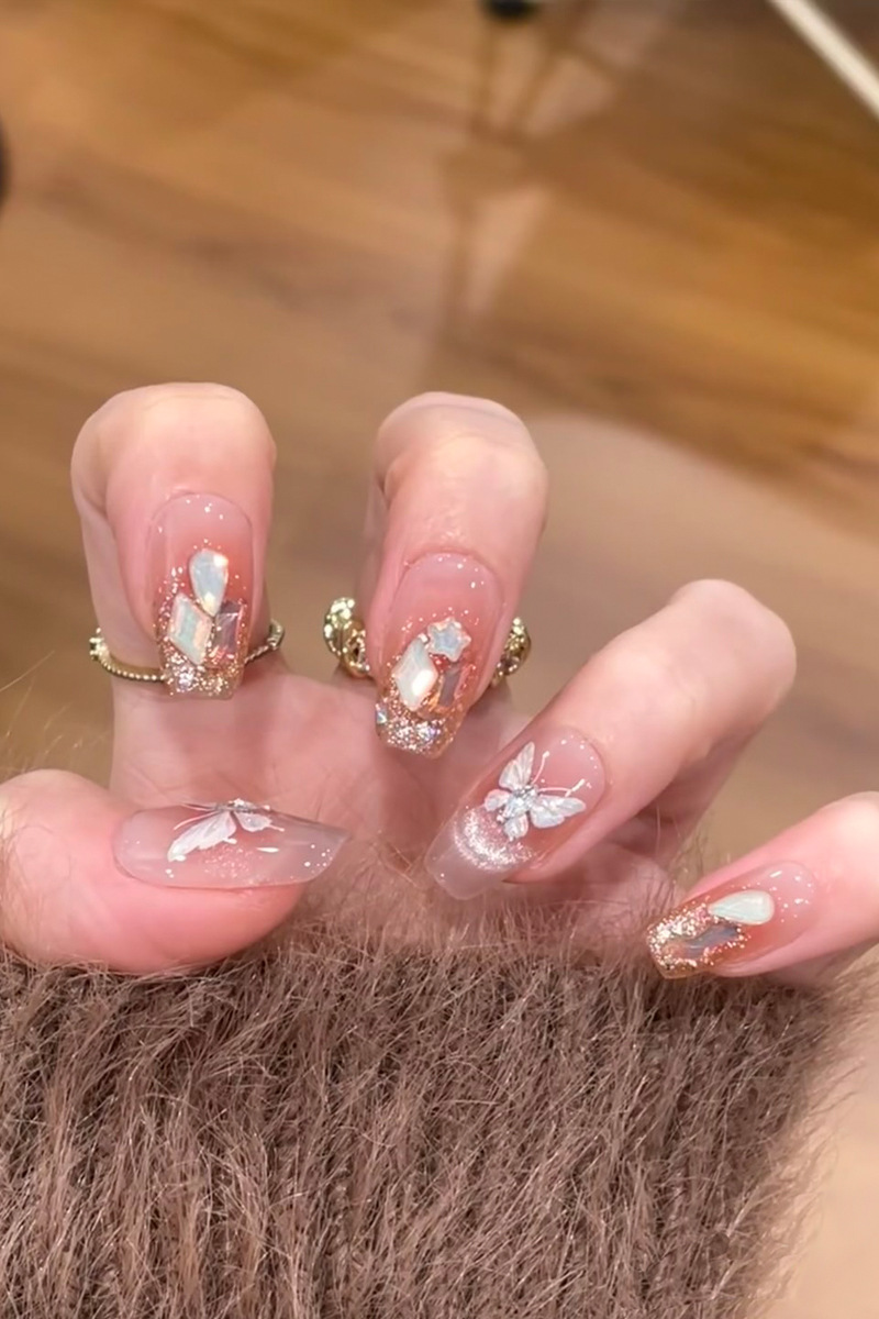 โมเดลกาวติดเล็บทำมือแบบ BY1370