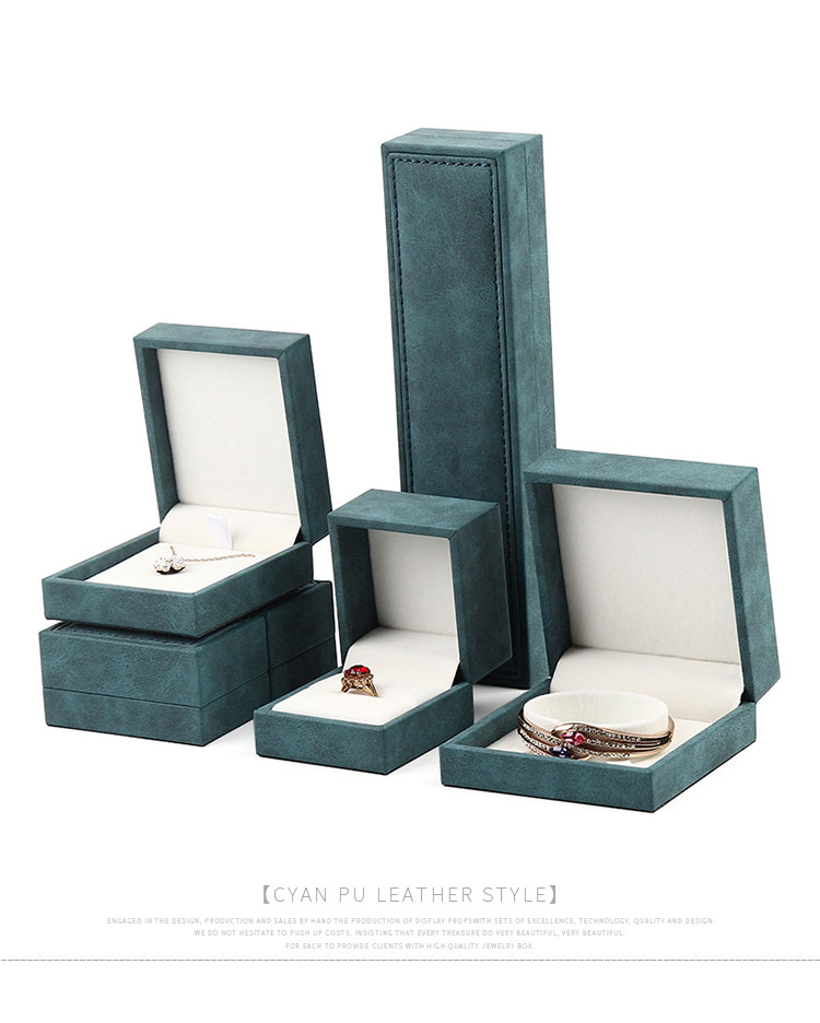 จี้สีฟ้า