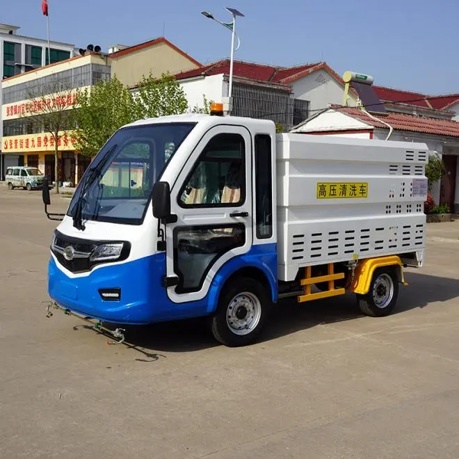 Véhicule électrique de balayeuse de route de trois roues pour le lavage efficace de route