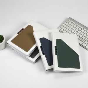 <span class=keywords><strong>2025</strong></span> A5 Thương Mại Nước Ngoài Tiếng Anh Lịch Máy Tính Xách Tay Tùy Chỉnh Pocket Tây Ban Nha Hàng Ngày Kế Hoạch Với 100 Bên Trong Tấm Logo Vị trí - Product Image 3