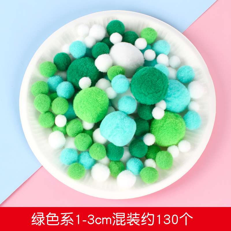 Approximately 130 green-toned pieces (1-3cm mixed)