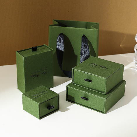 สีเขียว