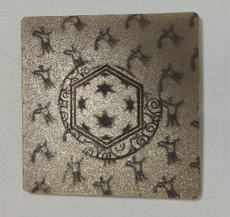 Fondo dorado Texto negro