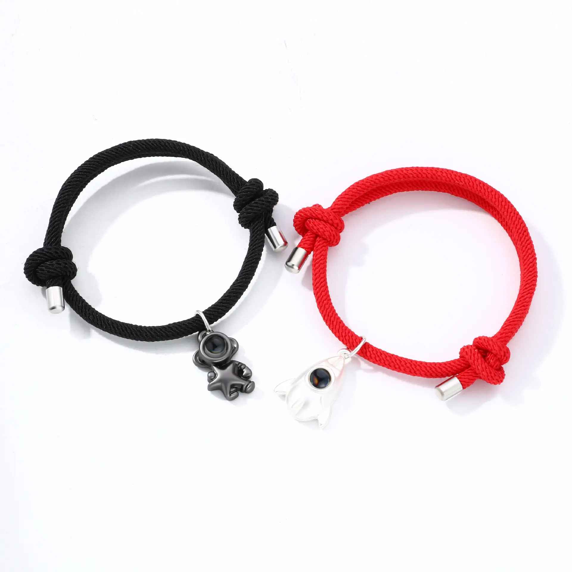 Spaceman Magnet Attract bracciale per donna uomo Charm corda rossa filo stringhe coppie bracciali Best Friend Magnetic Jewelry