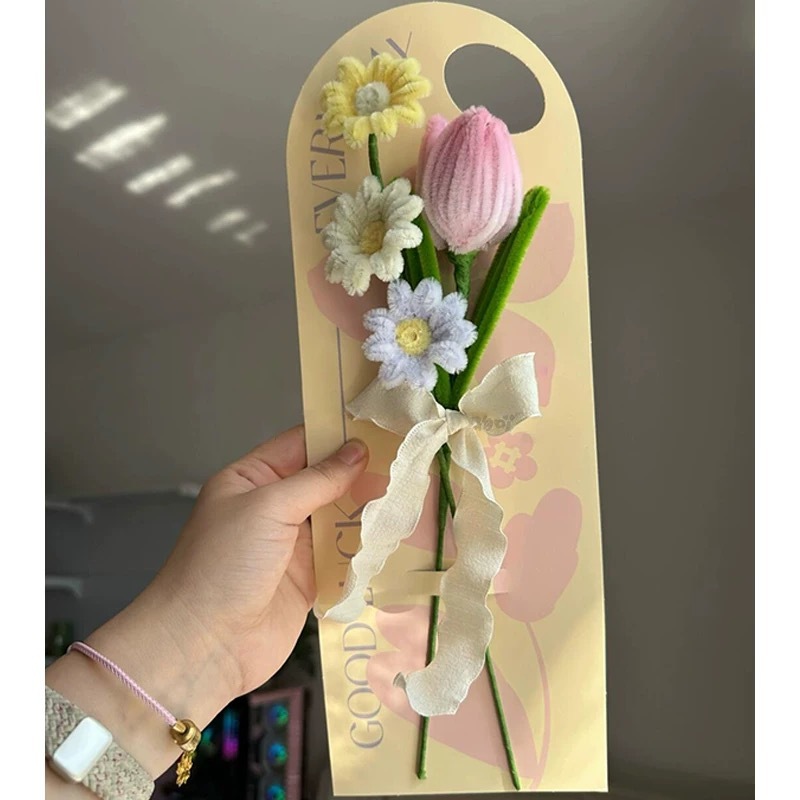 Daisy tulip card bouquet