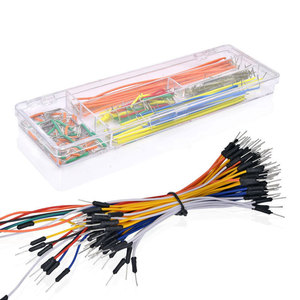 Das 830-Well-Steckbrett ist für das Starter-Starter-Kit der UNO R3-Komponente geeignet, das mit Arduino-Boxen kompatibel ist