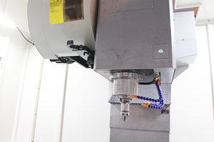 金属加工中心数控铣床4轴数控转台机床铣削Vmc1160 Fanuc控制 - Product Image 3