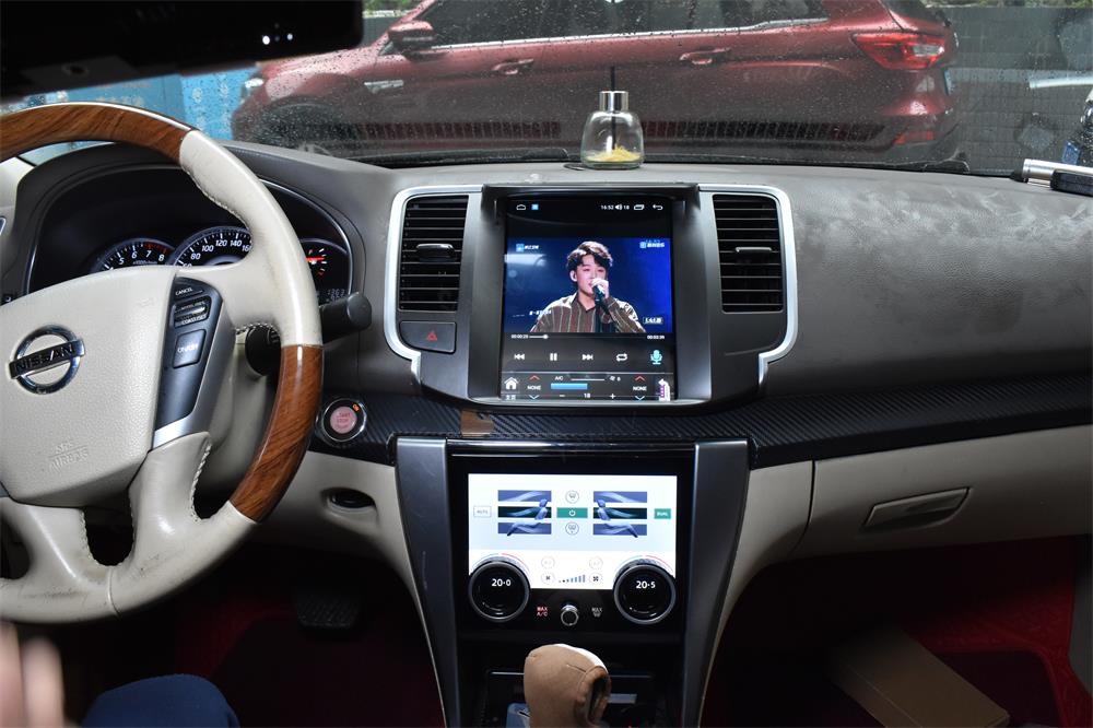 AC + 64GB Autoradio
