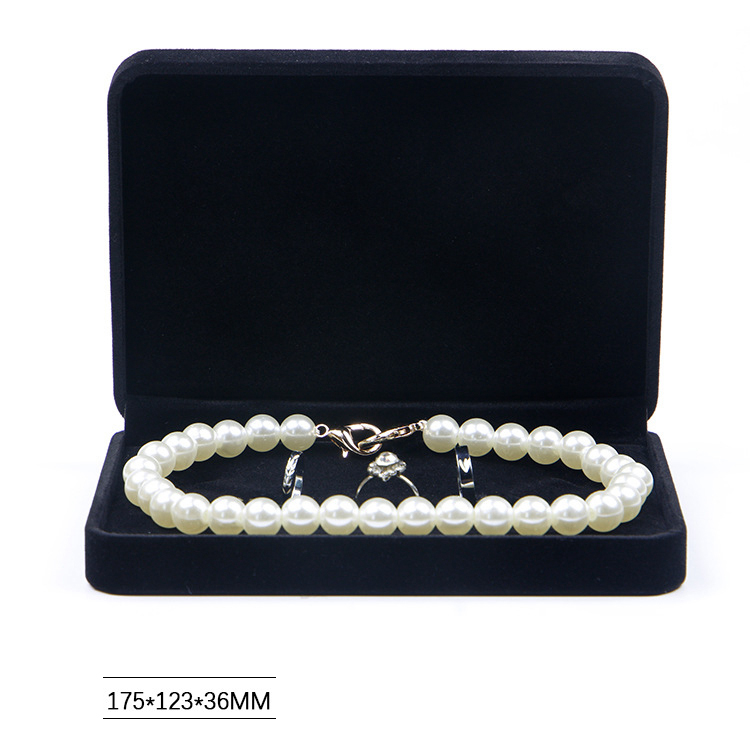 Boîte réglée de bijoux de samll noir