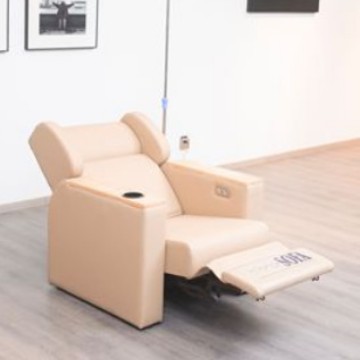 Modèle télescopique à levage de jambe manuel, beige.