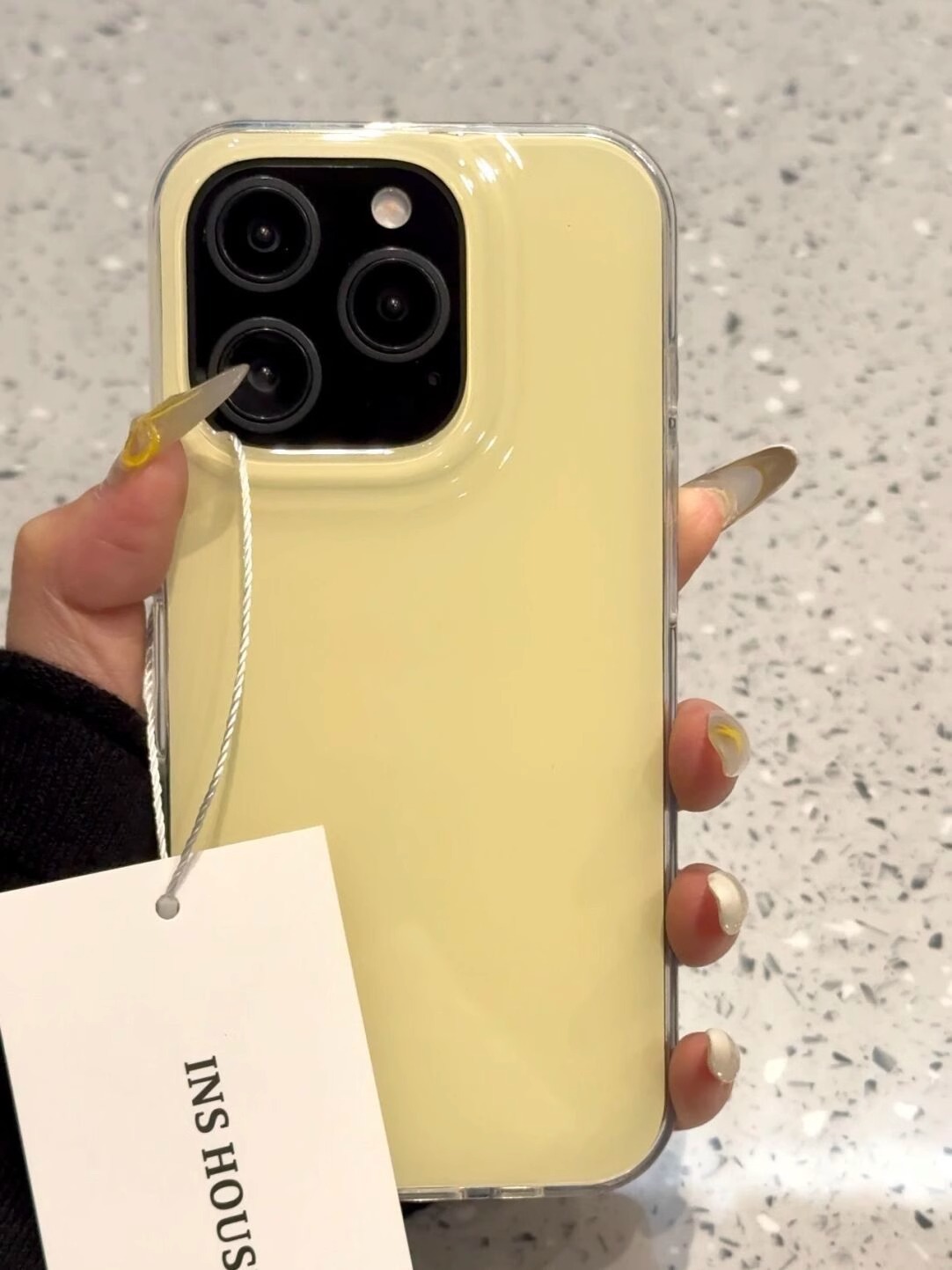 Jaune