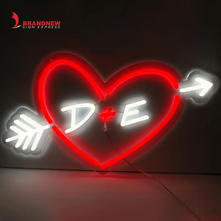 BRANDNEWSIGN fabricant personnalisé toile de fond de mariage décor LED enseignes au néon coeur joyeux anniversaire fête acrylique enseigne au néon lumière