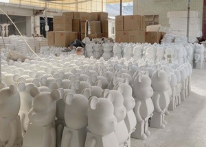 Factory Wholesale Diy Resin Craft White <strong>Bear</strong> Figurine 28cm 50cm 80cm Size <strong>Bear</strong> Sculpture Fluid <strong>Bear</strong> Bearbrick Blank - Product Image 4