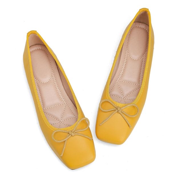 สีเหลือง