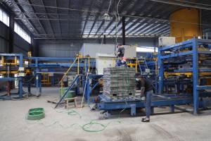 Máquina de fabricación de bloques de hormigón QTF10-15, sistema de apilador de embalaje de palés totalmente automático, máquina hidráulica - Product Image 5