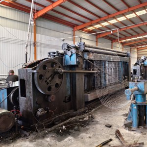 Full <strong>Automatic</strong> <strong>Hexagonal</strong> Wire Mesh Fence <strong>Netting</strong> <strong>Machine</strong>/Gabion <strong>Machine</strong>