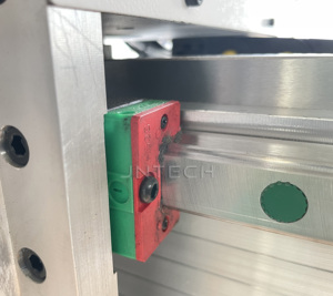 Enrutador de madera CNC con sistema de control DSP impulsado por motor para grabado de madera y carpintería - Product Image 4