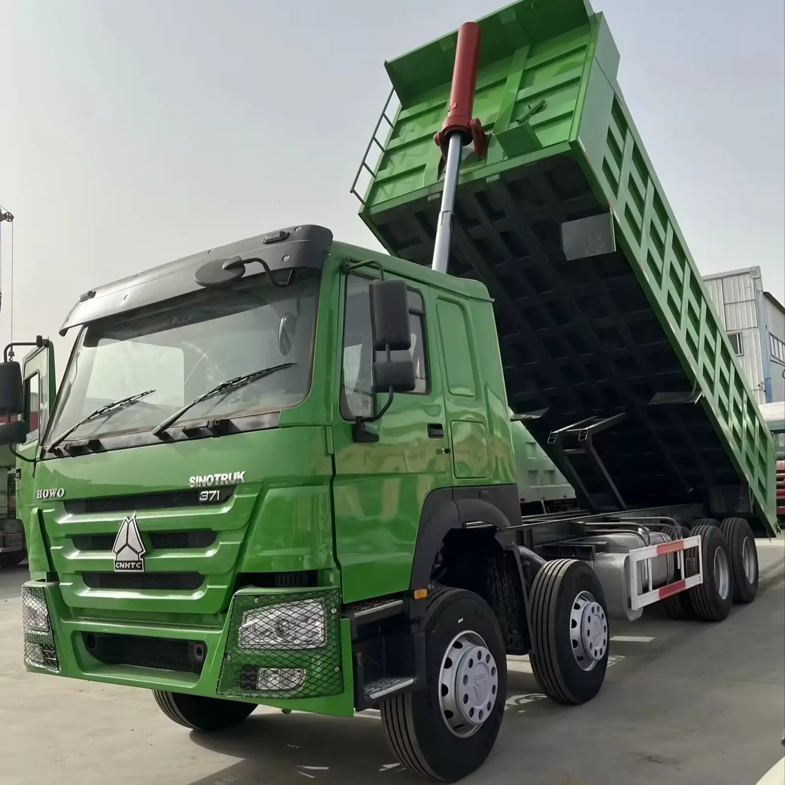 Camión volquete usado Sinotruk Howo chino 2022 con buenas condiciones Camión volquete de alto rendimiento para transporte ..