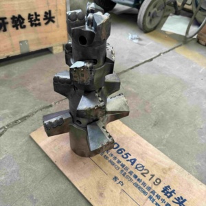 用于地质钻探的带钢体取芯钻头组的增强PDC金刚石钻头 - Product Image 2