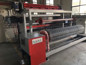 鹿ワイヤーメッシュロール/工場在庫農業鹿フェンス/農場フェンスサイクロン固定結び目ワイヤー鹿フェンスマシン