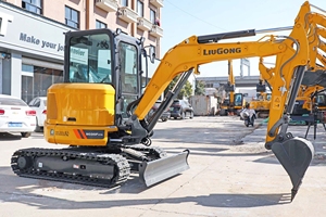 Liu Gong 9035เครื่องขุดดินขนาดเล็กเครื่องจักรก่อสร้างทางวิศวกรรมเครื่องขุดดีเซลติดตาม - Product Image 2
