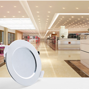 สปอตไลท์ติดเพดาน LED5-10cm 7.5แบบรูเปิดสามสีโคมไฟฝังท้องฟ้าห้องนั่งเล่นไฟดาวน์ไลท์ยุโรป