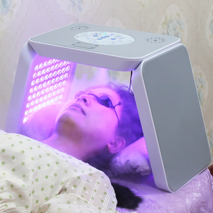 7-Farben-<span class=keywords><strong>LED</strong></span>-Therapielicht zur Entfernung von Akne-Sommersprossen <span class=keywords><strong>LED</strong></span>-Maske PDT-Licht Abnehmbare Schönheits maschine Salon Rotlicht therapie