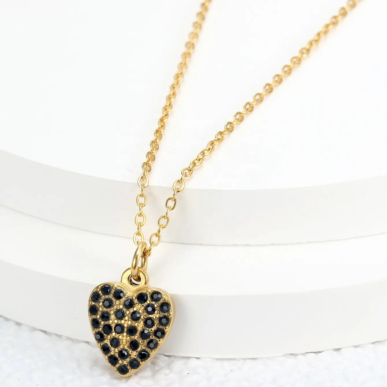 Drop Shipping Fashion Designed Black Diamond Heart For Lover Halloween Festival