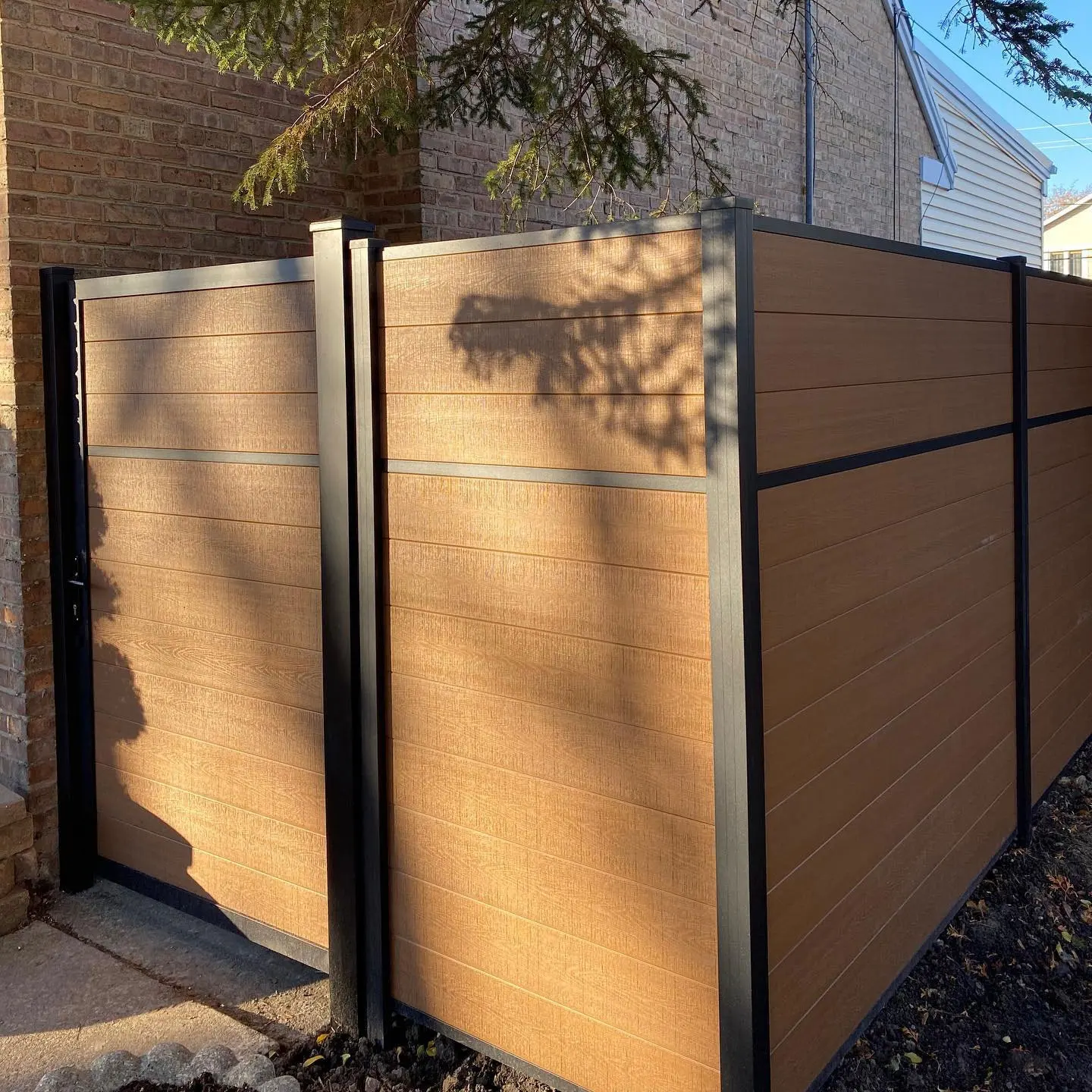 Fibra composita 3D recinzione di sicurezza plance WPC plastica ringhiera per decorazione giardino 100 set di legno FSC modello numero WPC recinzione